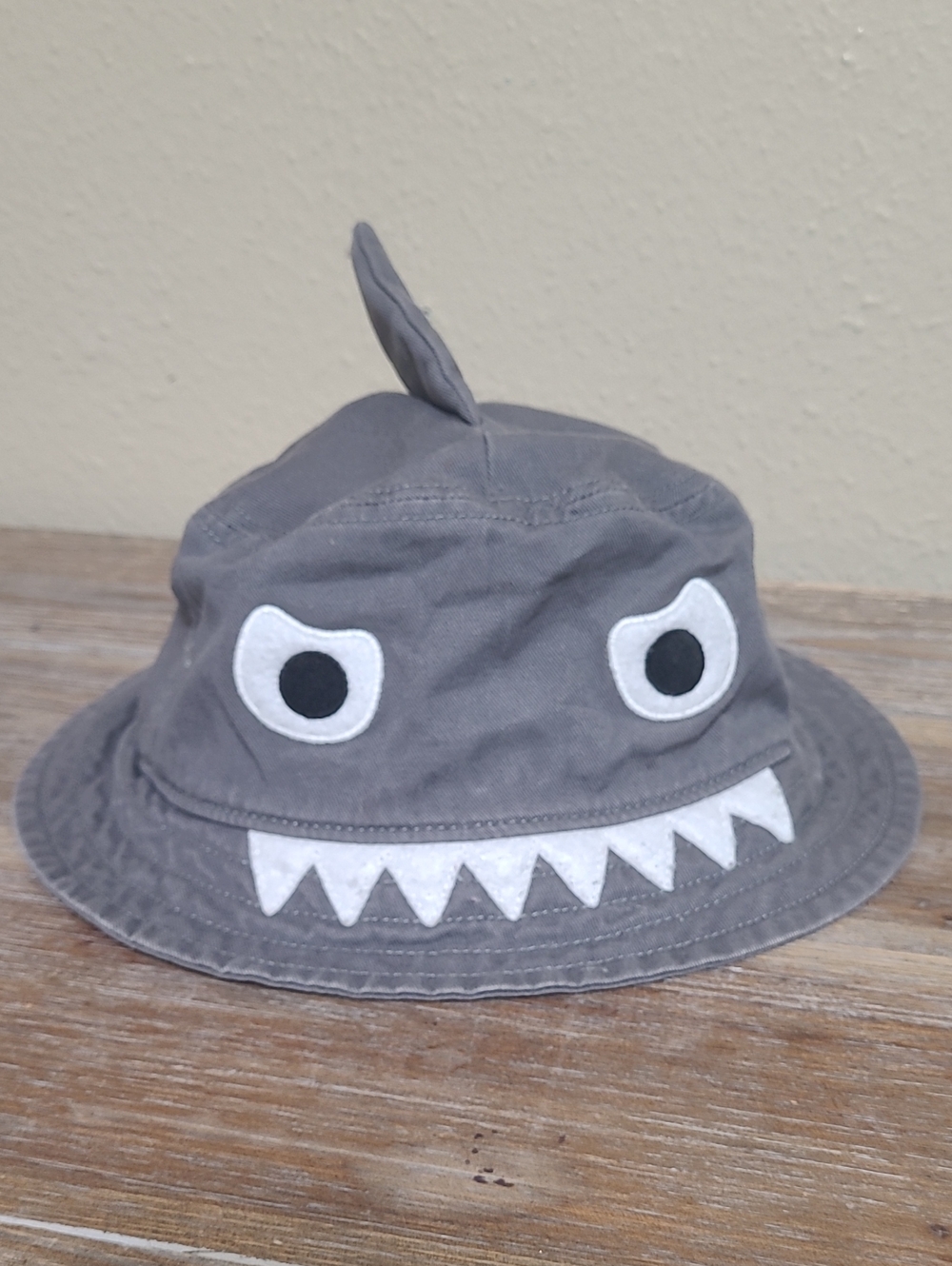 GAP Gray Shark Bucket Hat